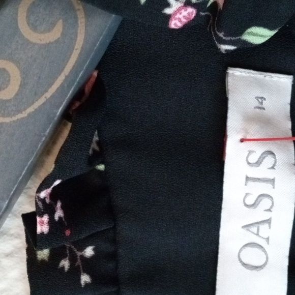 Oasis Floral Dress New - Picture 4 of 7